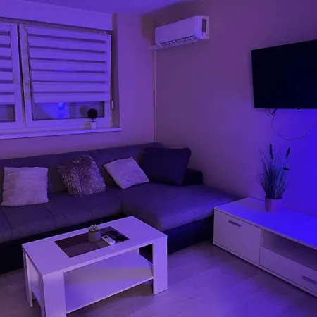 Apartman Quince Kutina Exterior photo